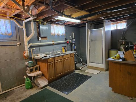 Tiny photo for 909 S Jackson Street, Mcleansboro, IL 62859 (MLS # 12586456)