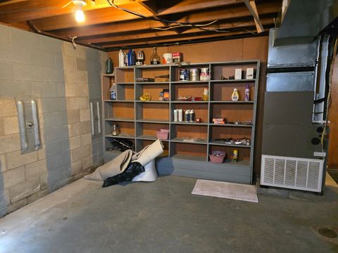 Tiny photo for 909 S Jackson Street, Mcleansboro, IL 62859 (MLS # 12586456)