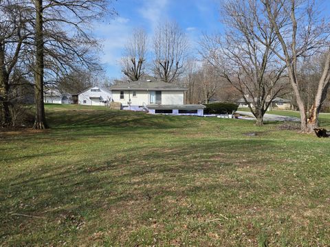 Tiny photo for 909 S Jackson Street, Mcleansboro, IL 62859 (MLS # 12586456)