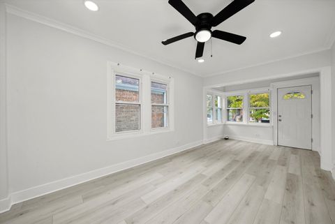 Tiny photo for 2011 Grey Avenue, Evanston, IL 60201 (MLS # 12531821)