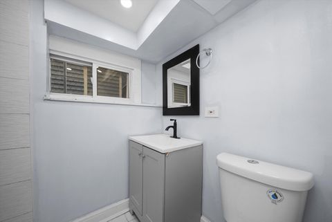 Tiny photo for 2011 Grey Avenue, Evanston, IL 60201 (MLS # 12531821)