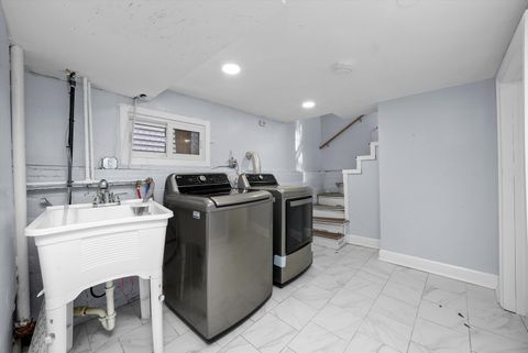 Tiny photo for 2011 Grey Avenue, Evanston, IL 60201 (MLS # 12531821)