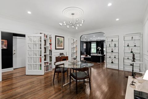 Tiny photo for 3534 N Lake Shore Drive #2C, Chicago, IL 60657 (MLS # 12467697)