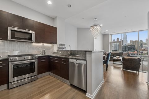 Tiny photo for 500 W SUPERIOR Street #813, Chicago, IL 60654 (MLS # 12624380)