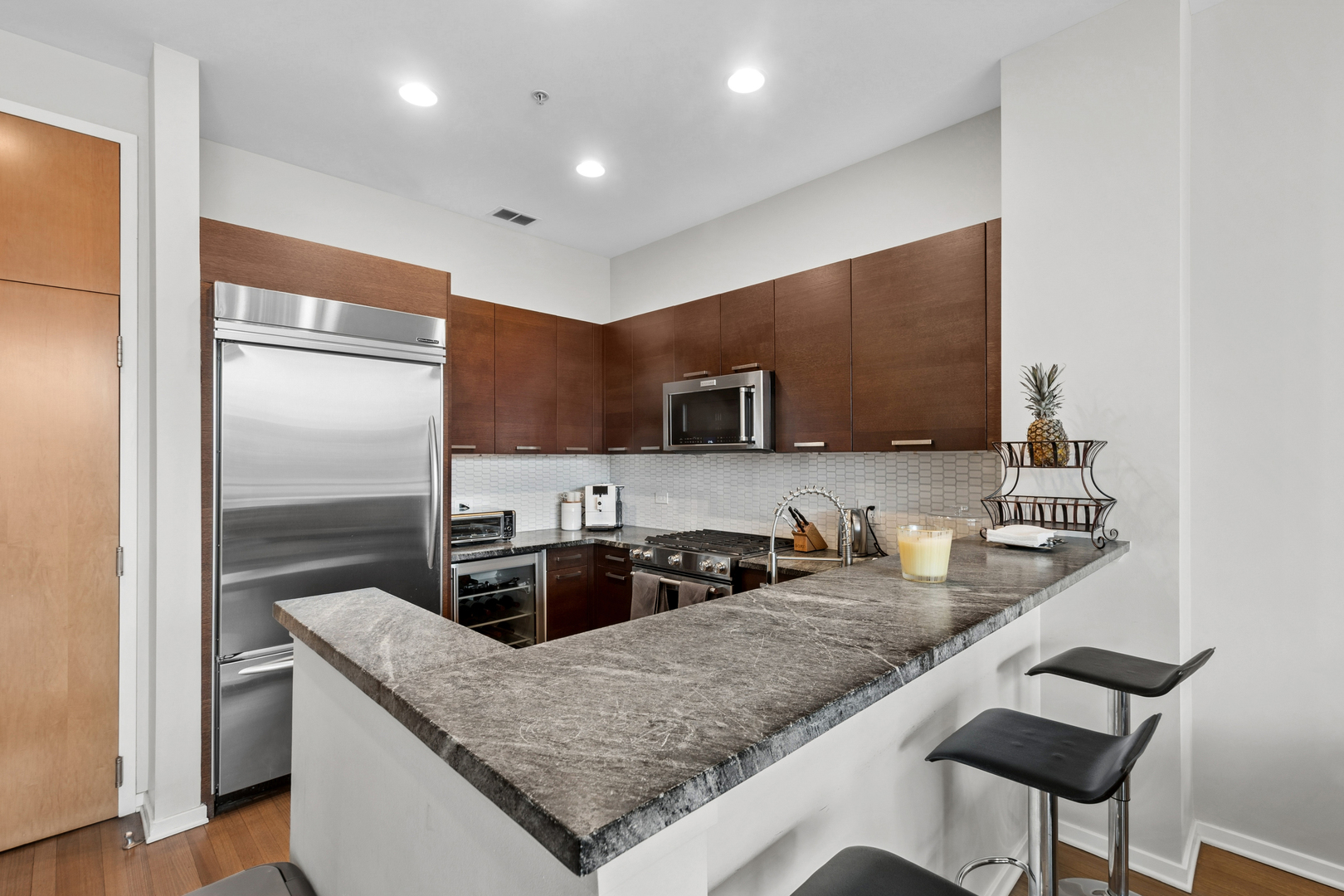 500 W SUPERIOR Street 813