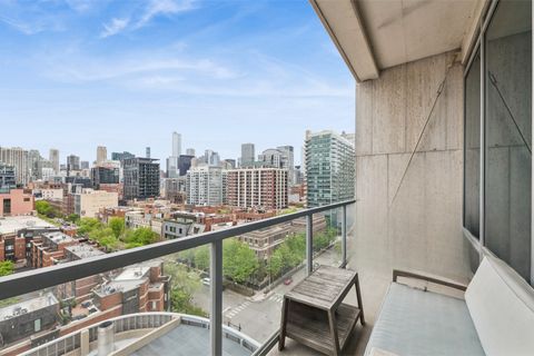 Tiny photo for 500 W SUPERIOR Street #813, Chicago, IL 60654 (MLS # 12624380)