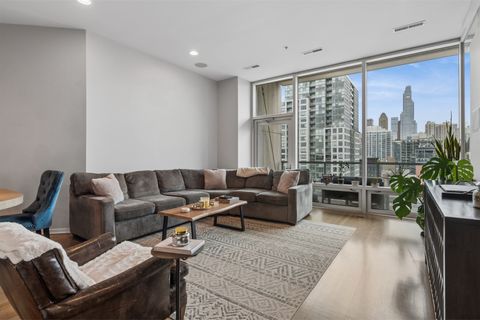 Tiny photo for 500 W SUPERIOR Street #813, Chicago, IL 60654 (MLS # 12624380)