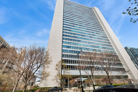 Photo of 500 W SUPERIOR Street #813, Chicago, IL 60654 (MLS # 12624380)