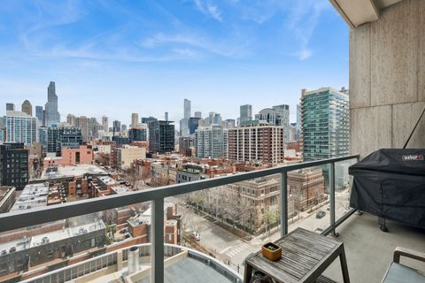 Tiny photo for 500 W SUPERIOR Street #813, Chicago, IL 60654 (MLS # 12624380)