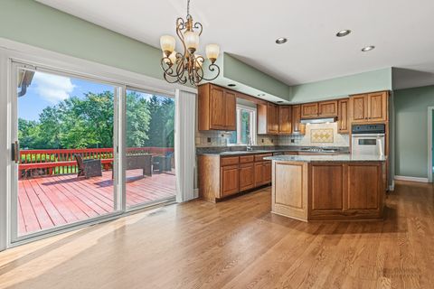 Tiny photo for 5420 Belmont Court, Libertyville, IL 60048 (MLS # 12457190)
