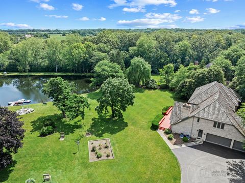 Tiny photo for 5420 Belmont Court, Libertyville, IL 60048 (MLS # 12457190)