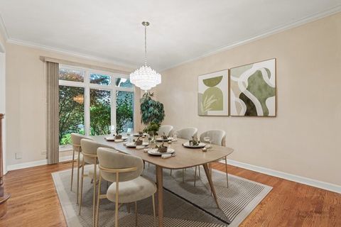 Tiny photo for 5420 Belmont Court, Libertyville, IL 60048 (MLS # 12457190)