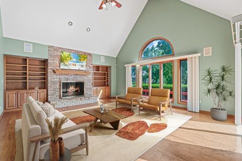 Tiny photo for 5420 Belmont Court, Libertyville, IL 60048 (MLS # 12457190)