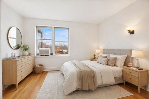 Tiny photo for 7348 Lake Street #2E, River Forest, IL 60305 (MLS # 12587595)