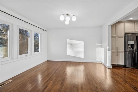 Tiny photo for 7348 Lake Street #2E, River Forest, IL 60305 (MLS # 12587595)