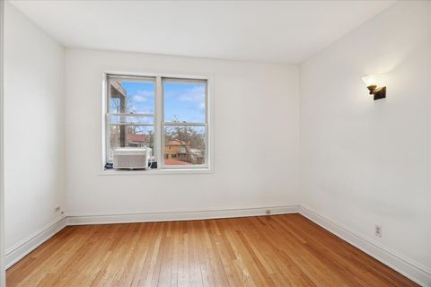 Tiny photo for 7348 Lake Street #2E, River Forest, IL 60305 (MLS # 12587595)