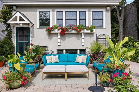 Tiny photo for 2019 W Greenleaf Avenue, Chicago, IL 60645 (MLS # 12471949)