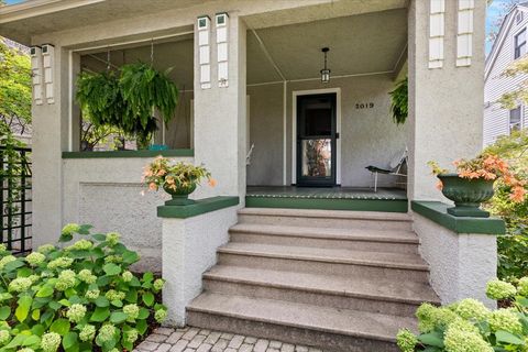 Tiny photo for 2019 W Greenleaf Avenue, Chicago, IL 60645 (MLS # 12471949)