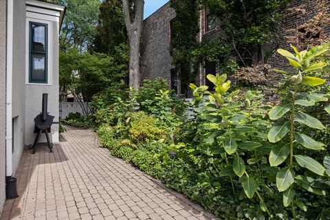 Tiny photo for 2019 W Greenleaf Avenue, Chicago, IL 60645 (MLS # 12471949)