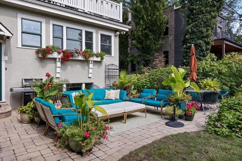 Tiny photo for 2019 W Greenleaf Avenue, Chicago, IL 60645 (MLS # 12471949)