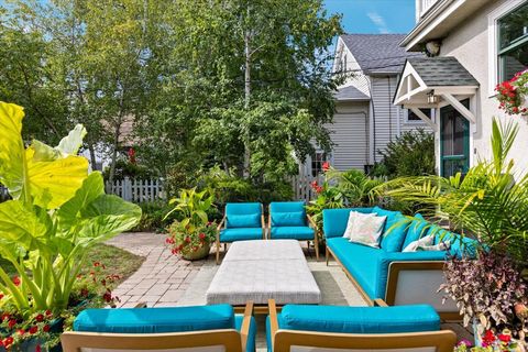 Tiny photo for 2019 W Greenleaf Avenue, Chicago, IL 60645 (MLS # 12471949)