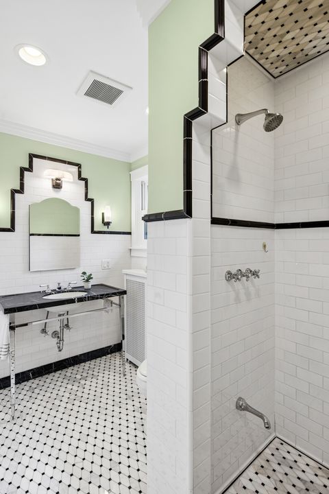 Tiny photo for 2019 W Greenleaf Avenue, Chicago, IL 60645 (MLS # 12471949)