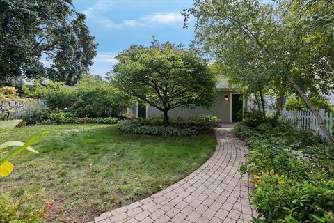 Tiny photo for 2019 W Greenleaf Avenue, Chicago, IL 60645 (MLS # 12471949)