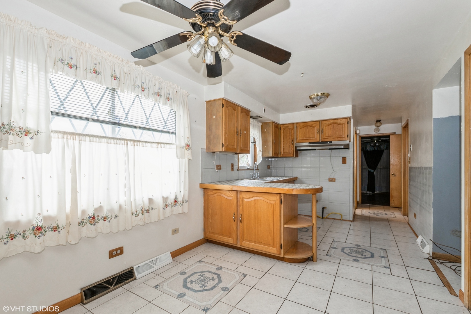 5515 S Oakley Avenue