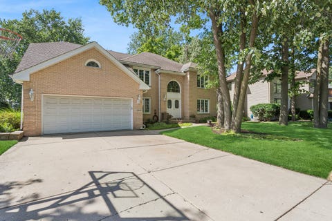 Tiny photo for 2424 Pepper Tree Court, Lisle, IL 60532 (MLS # 12715004)