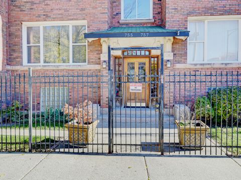 Photo of 757 S Independence Boulevard #3S, Chicago, IL 60624 (MLS # 12624552)