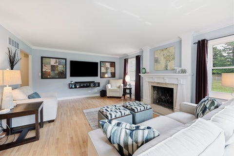 Tiny photo for 9 Dartford Lane, Schaumburg, IL 60194 (MLS # 12762682)
