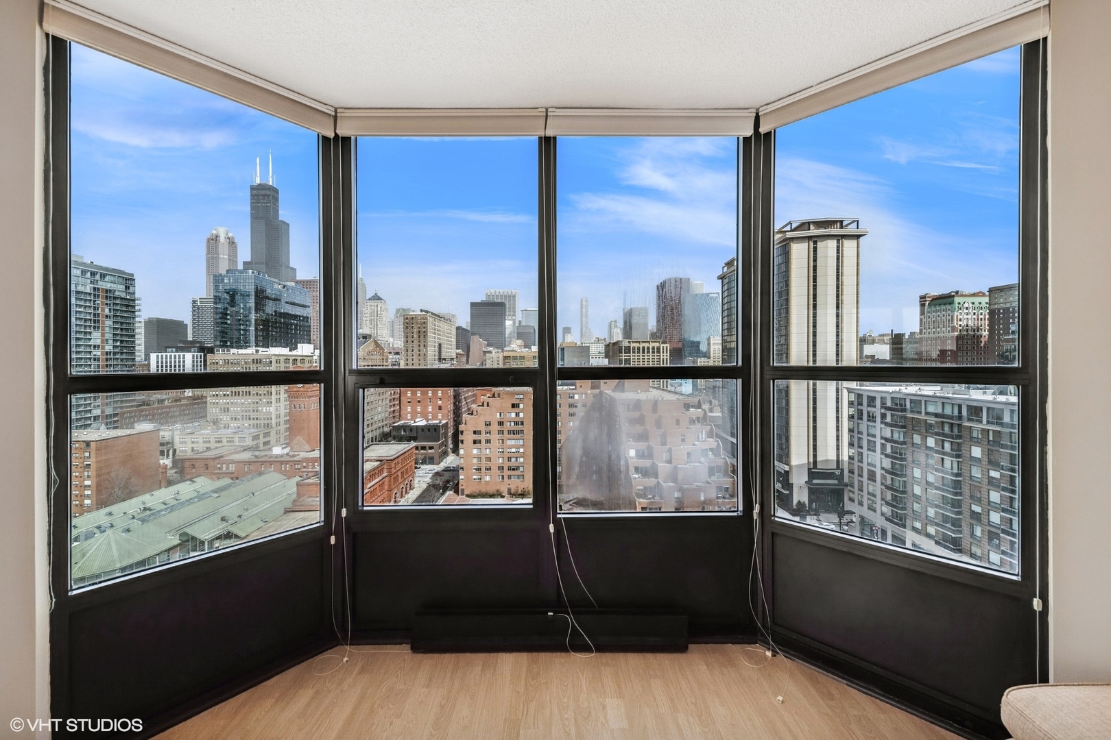 899 S Plymouth Court 1403