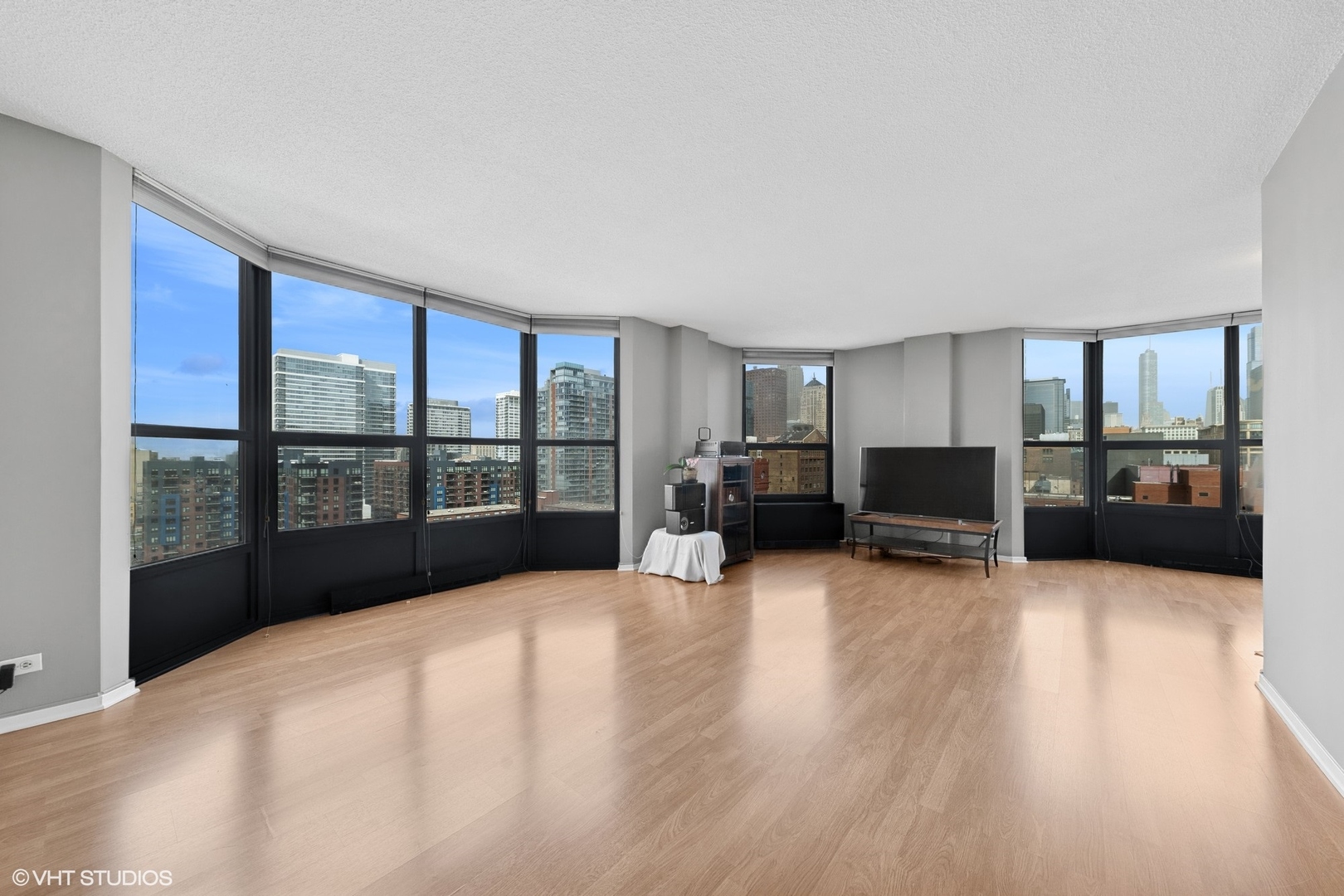 899 S Plymouth Court 1403