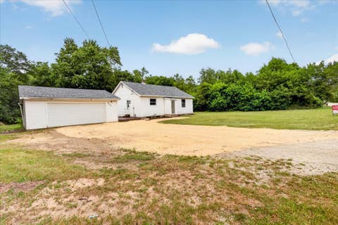 Tiny photo for 802 Darwin Drive, Machesney Park, IL 61115 (MLS # 12702182)