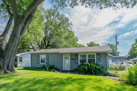 Photo of 2317 9th Street, Silvis, IL 61282 (MLS # 12711189)