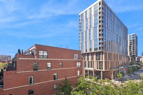 Tiny photo for 123 S Green Street #409B, Chicago, IL 60607 (MLS # 12487619)