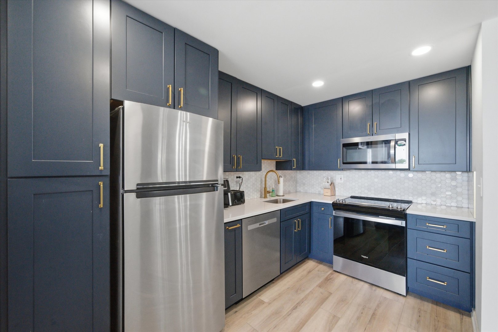 11 W Green Street 608