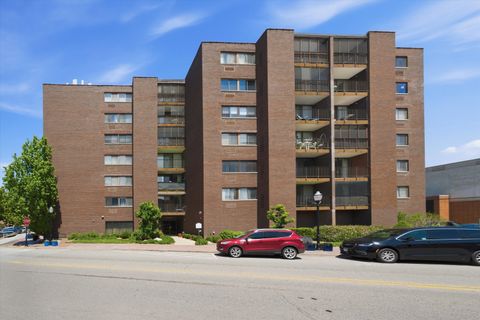 Photo of 11 W Green Street #608, Bensenville, IL 60106 (MLS # 12651864)
