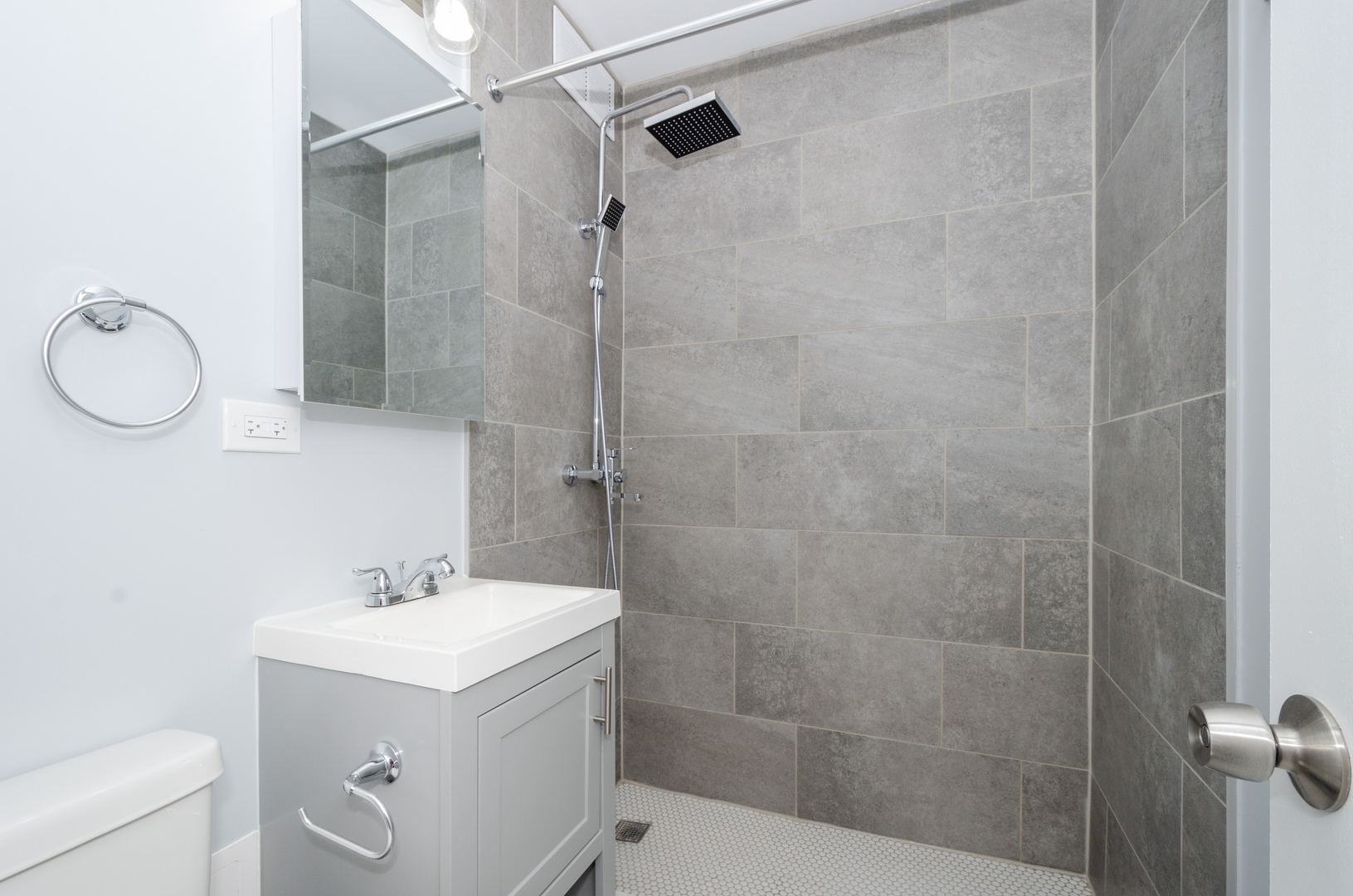 7710 N Sheridan Road 403