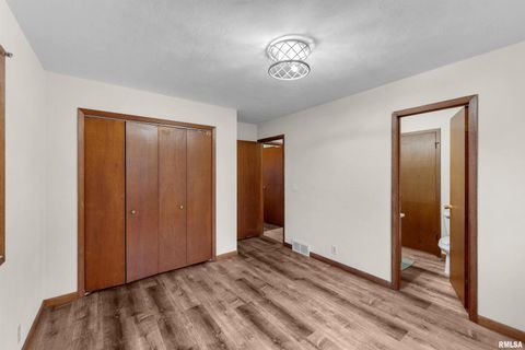 Tiny photo for 209 LAKE VIEW Court, Colona, IL 61241 (MLS # QC4269565)