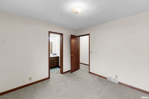 Tiny photo for 209 LAKE VIEW Court, Colona, IL 61241 (MLS # QC4269565)