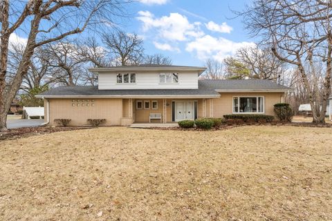 Tiny photo for 18655 Oakwood Avenue, Lansing, IL 60438 (MLS # 12572452)