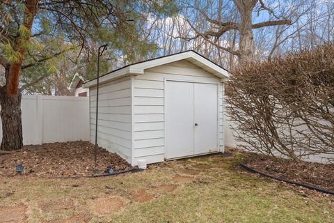 Tiny photo for 18655 Oakwood Avenue, Lansing, IL 60438 (MLS # 12572452)