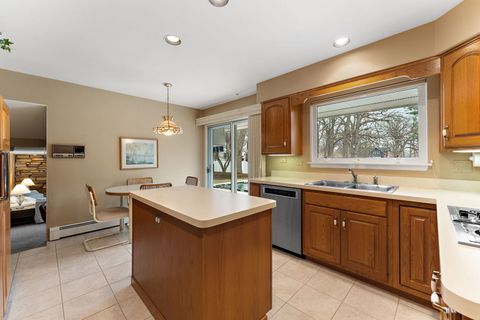 Tiny photo for 18655 Oakwood Avenue, Lansing, IL 60438 (MLS # 12572452)