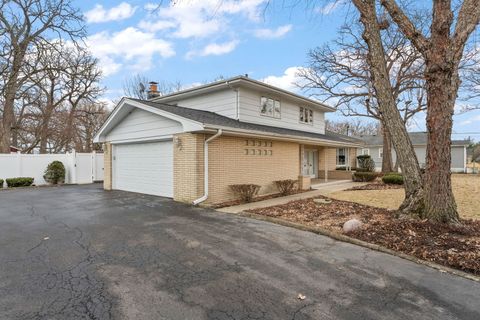Tiny photo for 18655 Oakwood Avenue, Lansing, IL 60438 (MLS # 12572452)