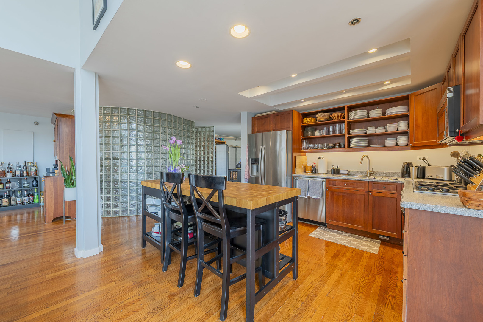 714 S Dearborn Street 9-PH