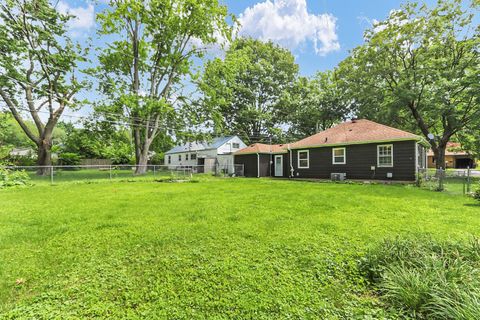 Tiny photo for 605 S Draper Avenue, Champaign, IL 61821 (MLS # 12690617)