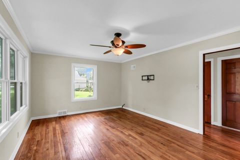 Tiny photo for 605 S Draper Avenue, Champaign, IL 61821 (MLS # 12690617)
