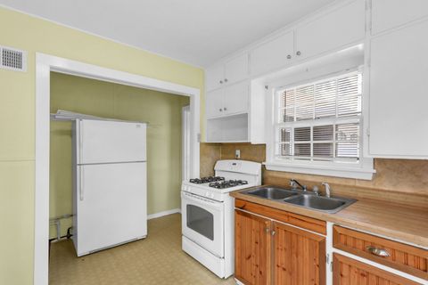 Tiny photo for 605 S Draper Avenue, Champaign, IL 61821 (MLS # 12690617)