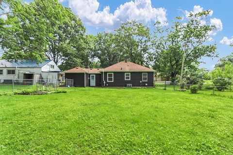 Tiny photo for 605 S Draper Avenue, Champaign, IL 61821 (MLS # 12690617)